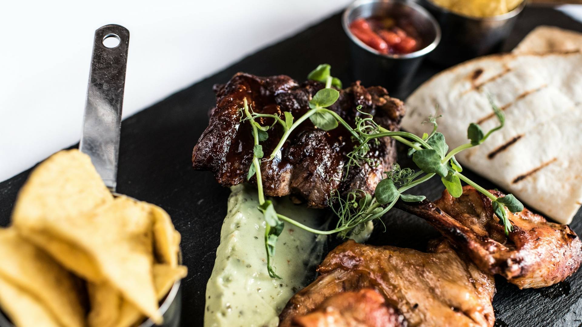 hotelssudburybhfood8 The Boars Head